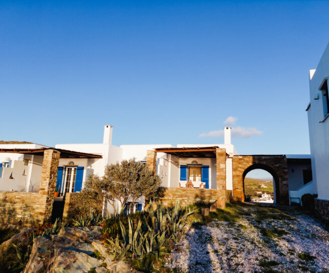 SIROCCOS house tinos